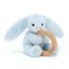 KRÓLIK GRYZAK z drewnianym krążkiem Bashful Blue Bunny Wooden Ring Toy, Jellycat, wys. 13 cm 